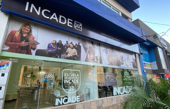 Escuela de Negocios incade